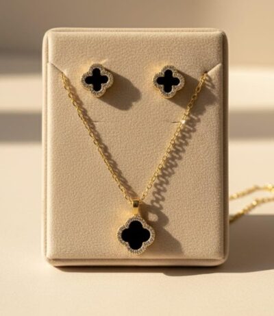 Midnight Clover Elegance Set