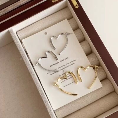 Minimal Heart Outline Hoop Earrings