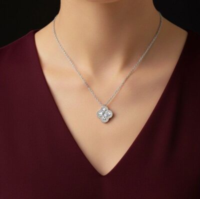 Elegant Clover Pendant